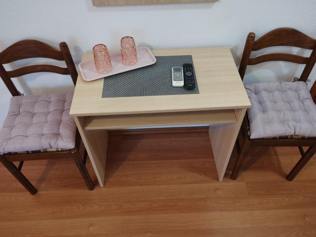 Soba Ivanka Niksic Karlobag Luaran gambar